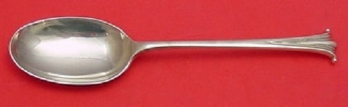 Worcester English Onslow Sterling Silver Serving Spoon 8.5": Worcester English Onslow Sterling Silver Serving Spoon 8.5" This exquisite serving spoon is crafted from sterling silver by Worcester and features the elegant English Onslow pattern. Measuring 8 1/2" 