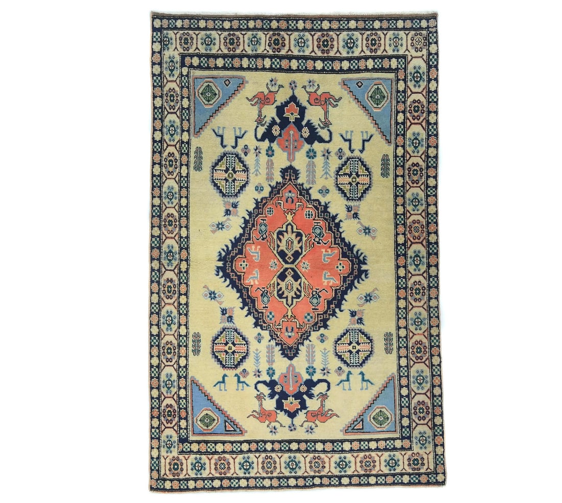 Handmade Vintage Floral Oriental Rug 4'2 x 6'4 Wool Area Rug: Handmade Vintage Floral Oriental Rug 4'2 x 6'4 Wool Area Rug Enhance your space with this exquisite handmade pictorial design vintage oriental rug, ideal for entryways and farmhouse aesthetics. Measur