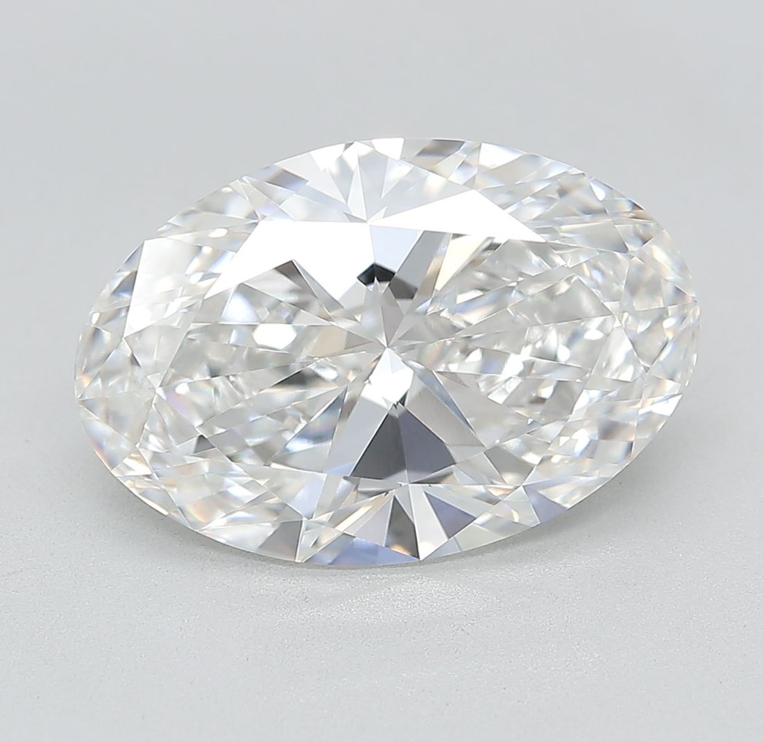 Loose Diamond - OVAL 5.6ct E VVS2: Loose Diamond - OVAL 5.6ct E VVS2 Source: This is a real non-mined Diamond that has been grown in a lab Shape: OVAL Carats: 5.6 Color: E Clarity: VVS2 Certification: IGI Video: