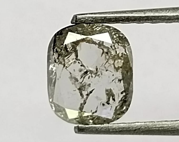 Loose Diamond - OVAL 0.39ct Salt and Pepper I3: Loose Diamond - OVAL 0.39ct Salt and Pepper I3 Source: Natural Shape: OVAL Carats: 0.39 Color: Salt and Pepper Certification: NONE PLEASE NOTE: Framed, Large, or heavy items do not have shipping costs