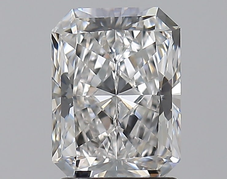 Loose Diamond - RADIANT 2.01ct E SI1: Loose Diamond - RADIANT 2.01ct E SI1 Source: Natural Mined Diamond Shape: RADIANT Carats: 2.01 Color: E Clarity: SI1 Certification: GIA Condition: Pre-Owned PLEASE NOTE: Framed, Large, or heavy items 