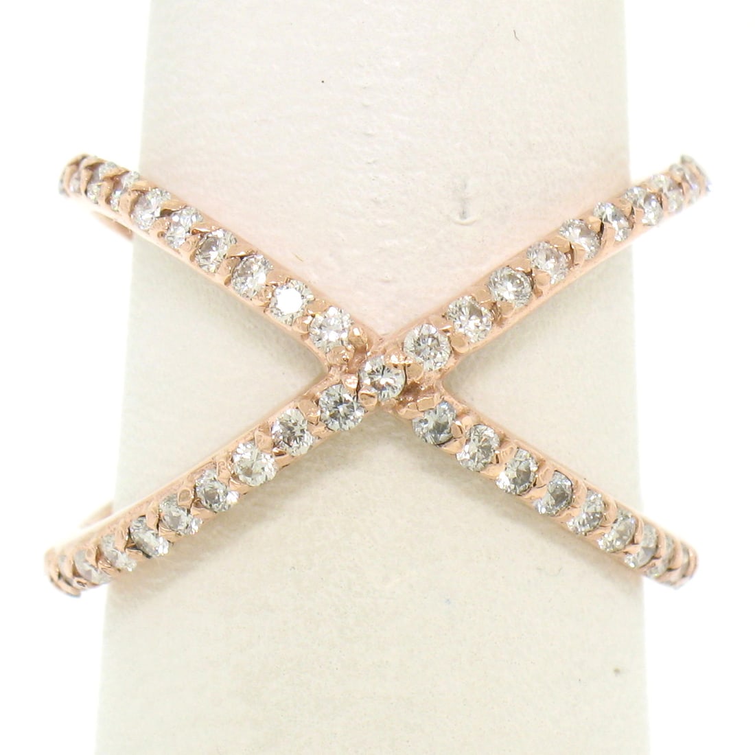 14k Rose Gold Diamond X Cross Band Ring 0.50ctw Size 5.75: 14k Rose Gold Diamond X Cross Band Ring 0.50ctw Size 5.75 Un-used 14k solid rose gold band ring in a simple X cross design, set with 45 natural genuine round brilliant diamonds in shared prong setting
