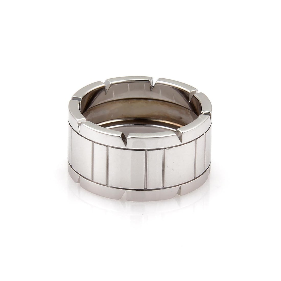 Cartier Tank Francaise 18k White Gold Band Ring 11mm EU 52 US 6: Cartier Tank Francaise 18k White Gold Band Ring 11mm EU 52 US 6 This authentic Cartier Tank Francaise ring is exquisitely crafted from 18k white gold, showcasing a high-polished finish. The band measu
