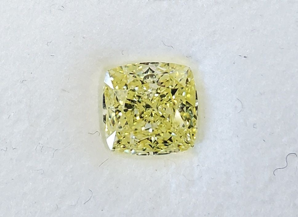 Loose Diamond - PRINCESS 1.32ct Fancy Yellow VS2: Loose Diamond - PRINCESS 1.32ct Fancy Yellow VS2 Source: Natural Shape: PRINCESS Carats: 1.32 Color: Fancy Yellow Certification: GIA PLEASE NOTE: Framed, Large, or heavy items do not have shipping cos