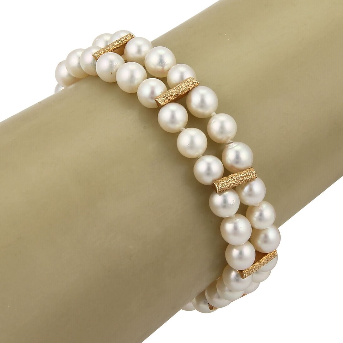 Vintage 7in Pearl Bracelet Double Strand 14k Yellow Gold 6mm: Vintage 7in Pearl Bracelet Double Strand 14k Yellow Gold 6mm Vintage double-strand pearl bracelet crafted in 14k yellow gold. This original beaded design features two strands of approximately 6mm pear