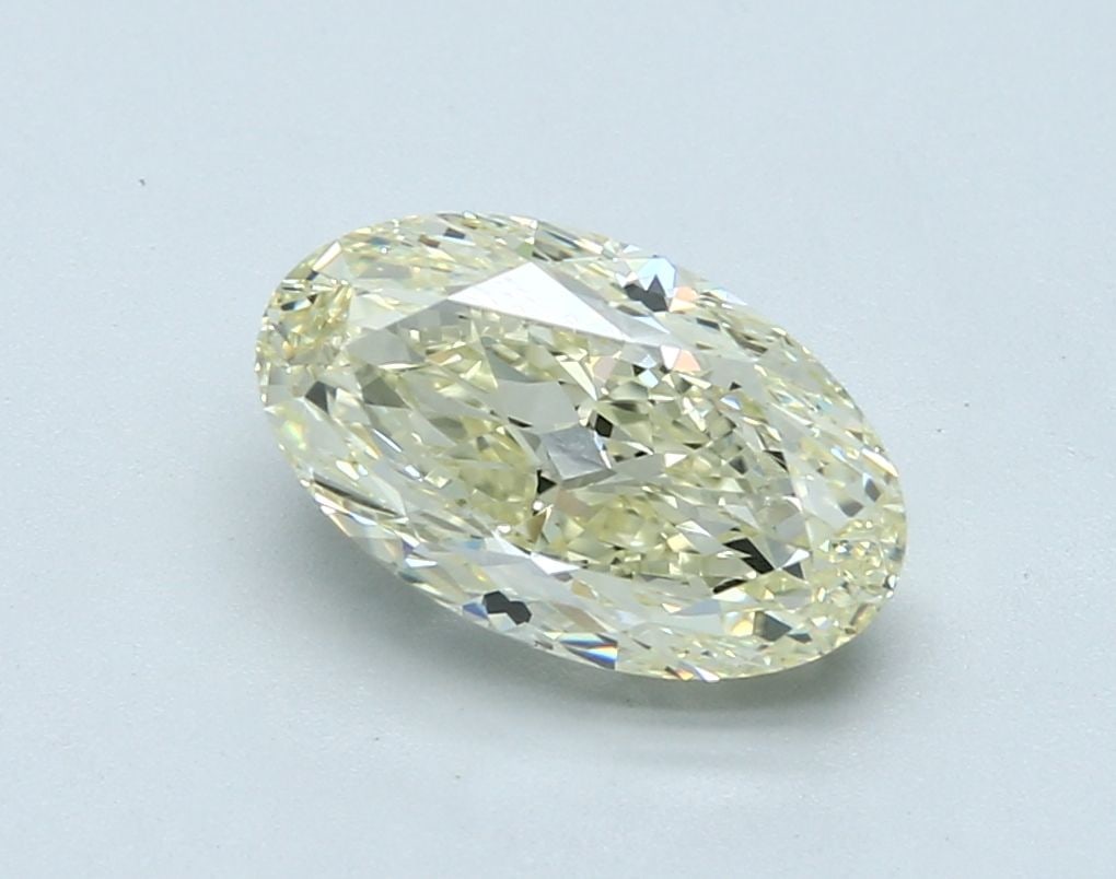 Loose Diamond - OVAL 3.02ct U-V VVS2: Loose Diamond - OVAL 3.02ct U-V VVS2 Source: Natural Shape: OVAL Carats: 3.02 Color: U-V Certification: GIA Video: