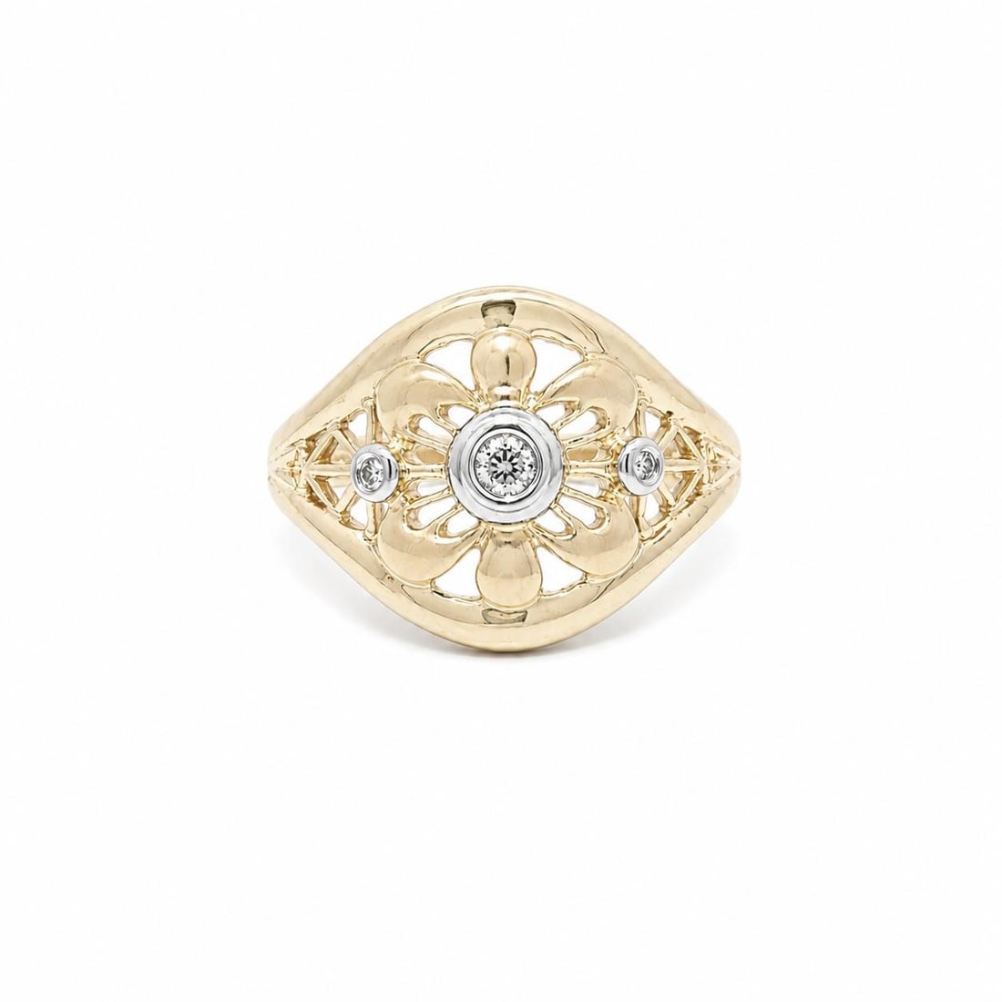 14k Yellow Gold Open Flower Ring with 3 Round Diamonds: 14k Yellow Gold Open Flower Ring with 3 Round Diamonds Pre-owned open flower ring crafted in solid 14k yellow gold, featuring three natural genuine round brilliant cut diamonds in bezel settings. The 