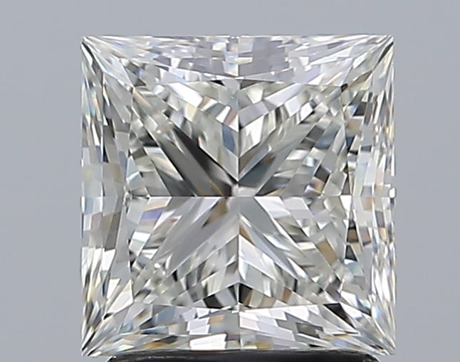 Loose Diamond - PRINCESS 2.01ct I VS1: Loose Diamond - PRINCESS 2.01ct I VS1 Source: Natural Mined Diamond Shape: PRINCESS Carats: 2.01 Color: I Clarity: VS1 Certification: GIA Condition: Pre-Owned PLEASE NOTE: Framed, Large, or heavy item