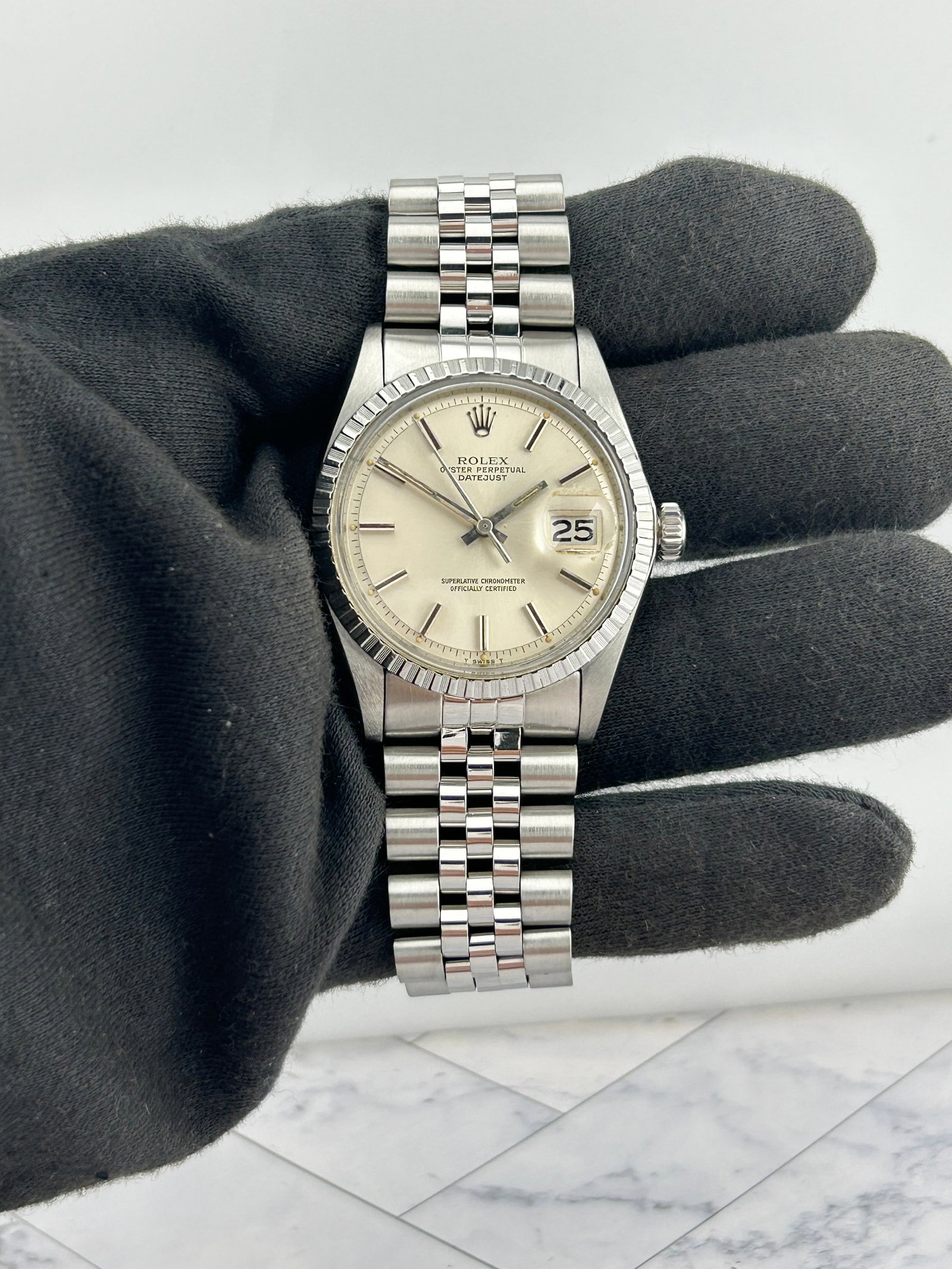 Rolex Datejust 1603 Mens Watch Silver Stick Dial D-Link Jubilee: Rolex Datejust 1603 Mens Watch Silver Stick Dial D-Link Jubilee Rolex Datejust wristwatch featuring a silver stick dial, an engine-turned bezel, and a D-Link Jubilee bracelet. Reference 1603. Specific