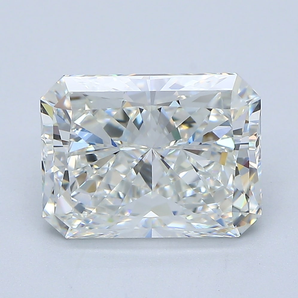 Loose Diamond - RADIANT 3.51ct H VS2: Loose Diamond - RADIANT 3.51ct H VS2 Source: Natural Mined Diamond Shape: RADIANT Carats: 3.51 Color: H Clarity: VS2 Certification: GIA Condition: Pre-Owned PLEASE NOTE: Framed, Large, or heavy items 
