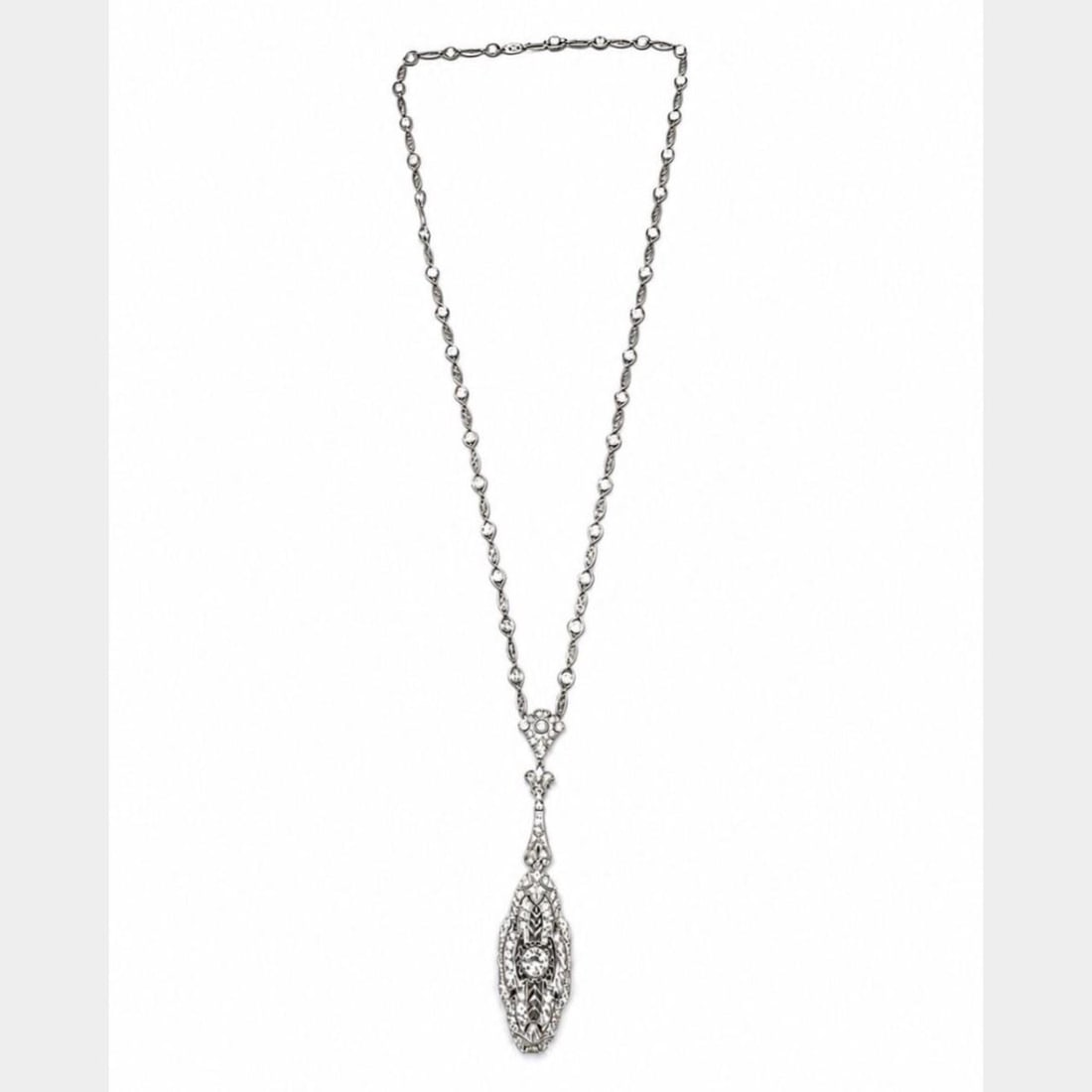 Platinum Art Deco Diamond Necklace 13.70 Ct 24 Inch Chain: Platinum Art Deco Diamond Necklace 13.70 Ct 24 Inch Chain Art Deco platinum diamond necklace featuring a pendant design set with one approximately 1.70 ct diamond and 166 additional diamonds totaling 