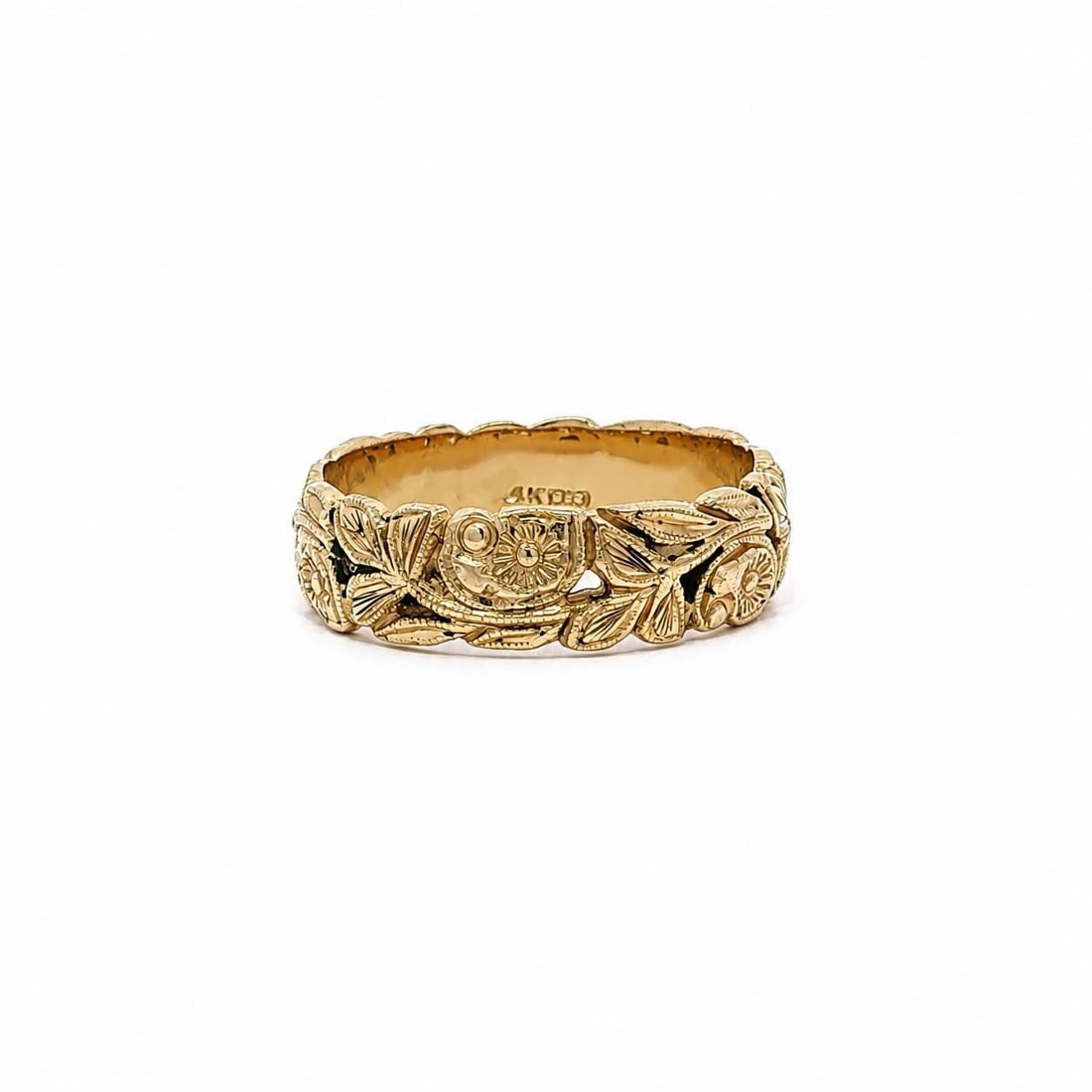 14k Yellow Gold Eternity Band Ring Repousse Floral Size 6: 14k Yellow Gold Eternity Band Ring Repousse Floral Size 6 Vintage eternity band ring with repousse floral work in solid yellow gold. This women's band has a no-stone design and retains its original fi