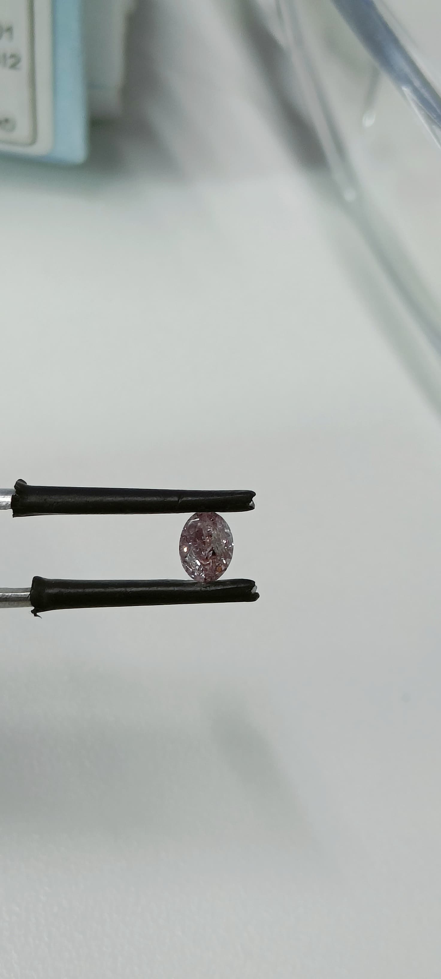 Loose Diamond - OVAL 0.55ct Fancy Purplish Pink I3: Loose Diamond - OVAL 0.55ct Fancy Purplish Pink I3 Source: Natural Shape: OVAL Carats: 0.55 Color: Fancy Purplish Pink Certification: GIA PLEASE NOTE: Framed, Large, or heavy items do not have shippin