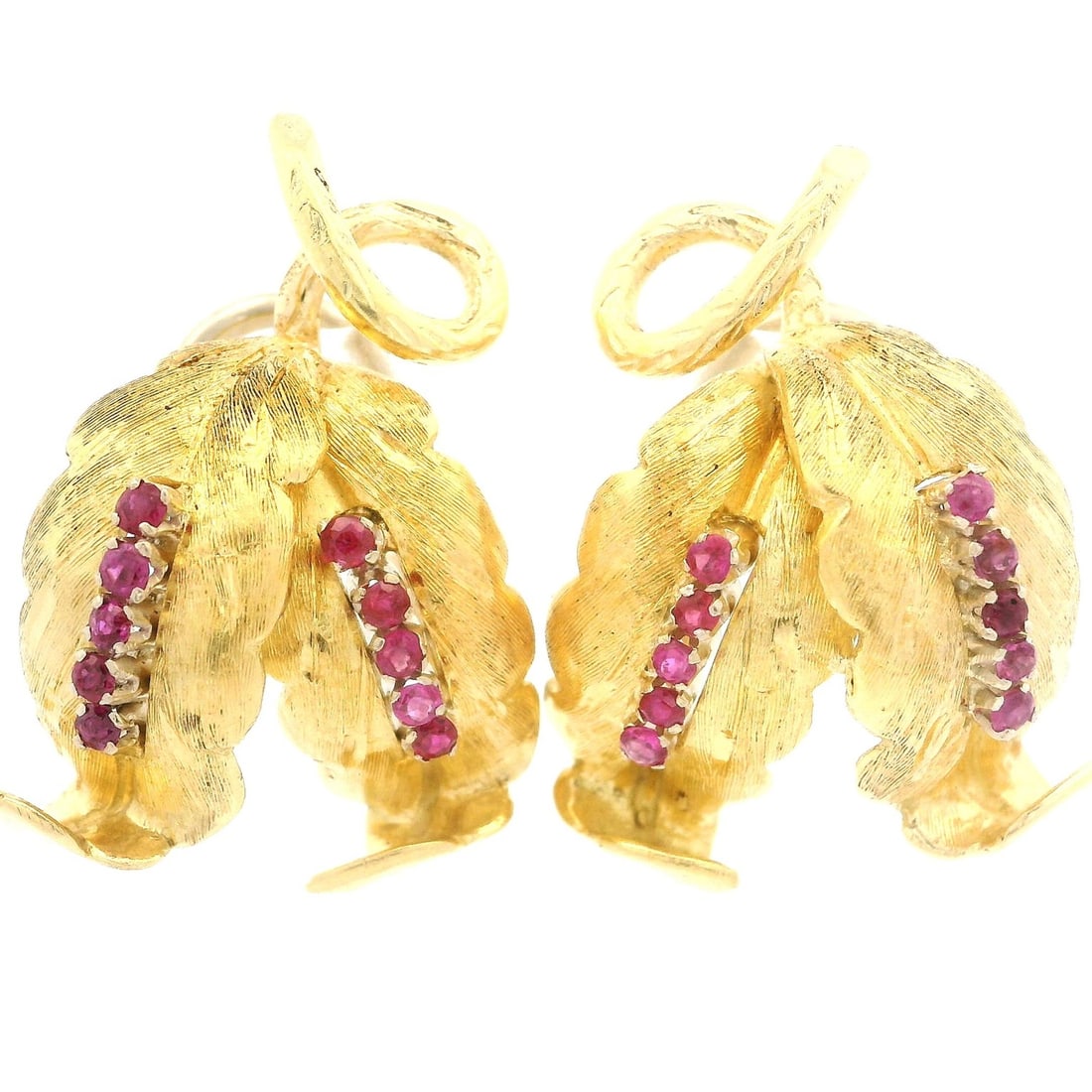 Vintage 18k Yellow Gold Ruby Dual Leaf Omega Back Earrings 0.30ctw: Vintage 18k Yellow Gold Ruby Dual Leaf Omega Back Earrings 0.30ctw These exquisite vintage earrings are crafted from solid 18k yellow gold and showcase a unique textured dual leaf design. The earrings