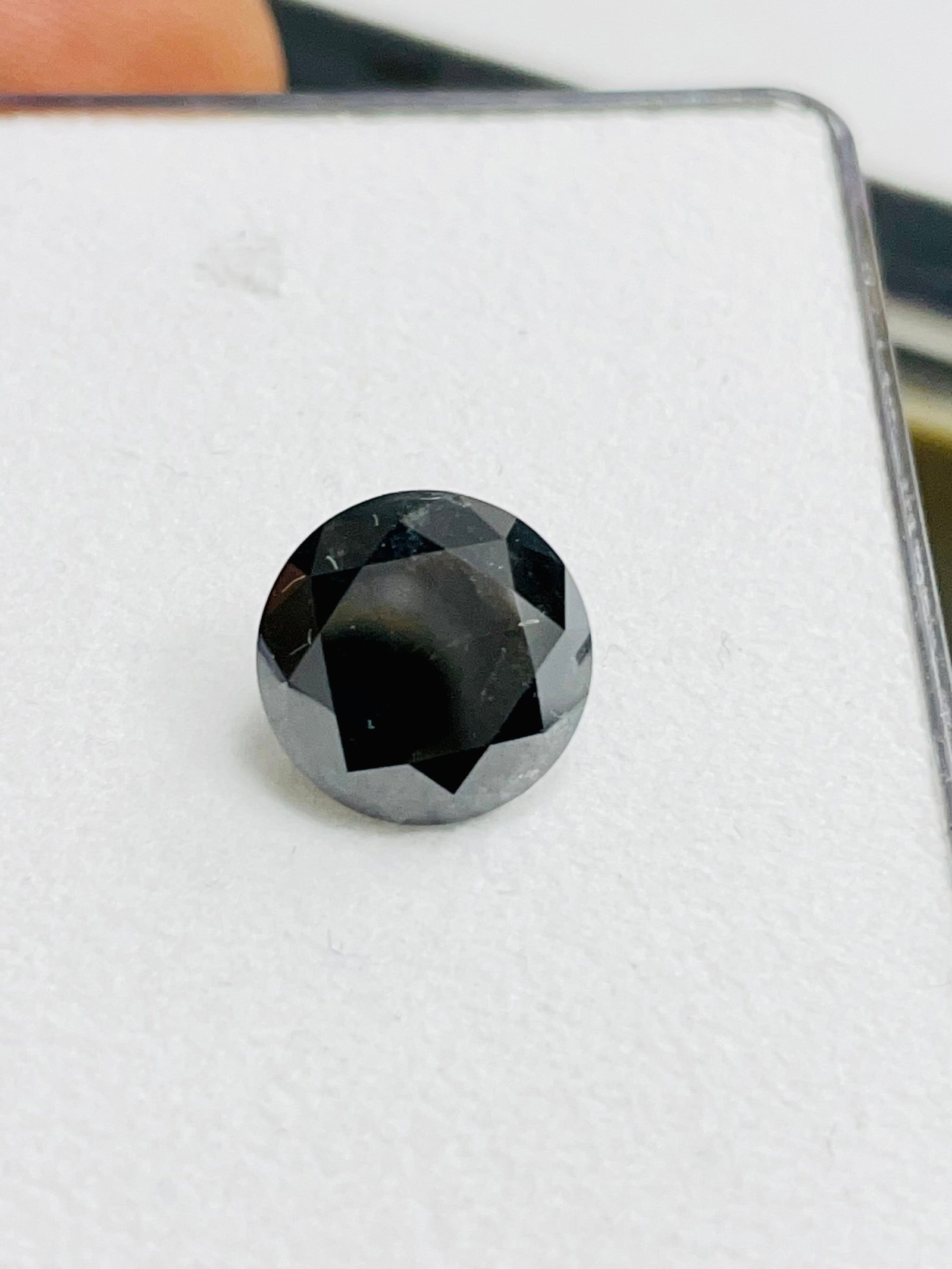 Loose Diamond - ROUND 4.82ct Fancy Black: Loose Diamond - ROUND 4.82ct Fancy Black Source: Natural Shape: ROUND Carats: 4.82 Color: Fancy Black Certification: GIA PLEASE NOTE: Framed, Large, or heavy items do not have shipping costs included.