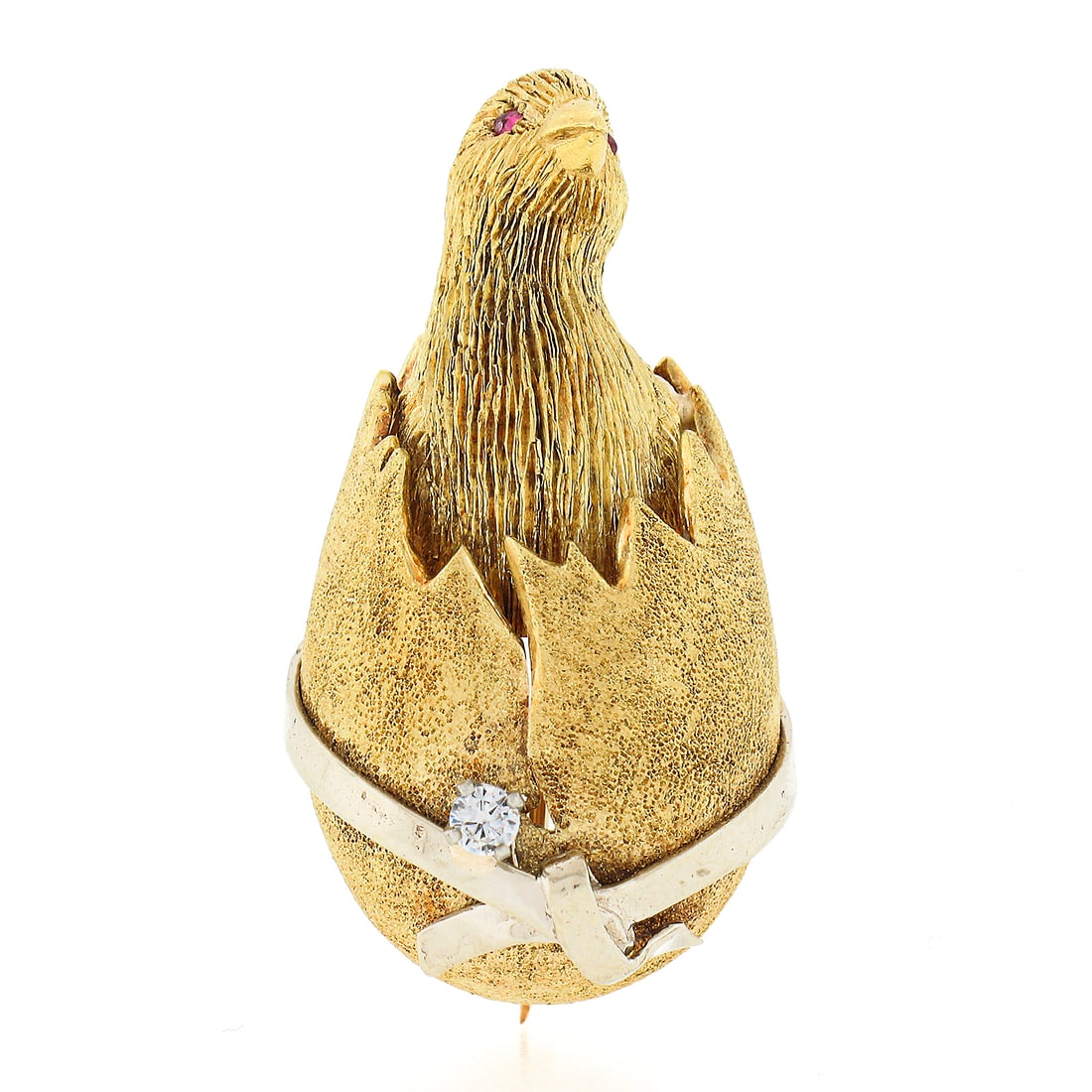 Vintage 18K Multi-Tone Gold Chick Bird Egg Brooch with Diamond and Ruby: Vintage 18K Multi-Tone Gold Chick Bird Egg Brooch with Diamond and Ruby This exquisite Vintage 18K TT Gold Detailed Textured Chick Bird Breaking Out of Egg Pin Brooch features a charming design of a c