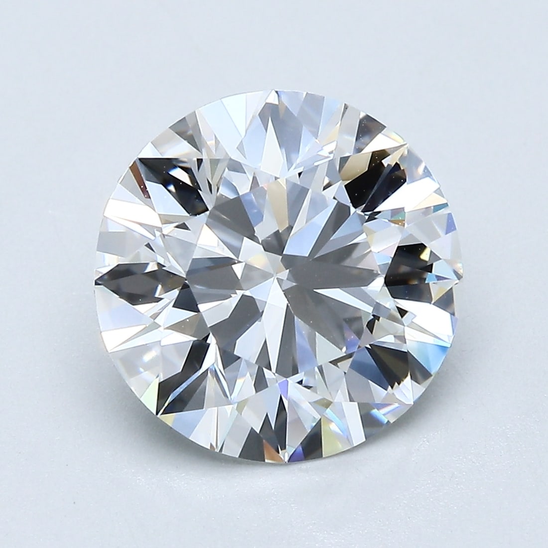 Loose Diamond - Round 4.01ct F VVS2: Loose Diamond - Round 4.01ct F VVS2 Source: Natural Mined Diamond Shape: Round Carats: 4.01 Color: F Clarity: VVS2 Certification: GIA Condition: Pre-Owned PLEASE NOTE: Framed, Large, or heavy items do