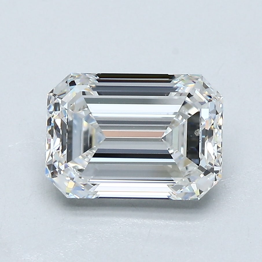 Loose Diamond - EMERALD 2.02ct E VS2: Loose Diamond - EMERALD 2.02ct E VS2 Source: Natural Mined Diamond Shape: EMERALD Carats: 2.02 Color: E Clarity: VS2 Certification: GIA Condition: Pre-Owned PLEASE NOTE: Framed, Large, or heavy items 