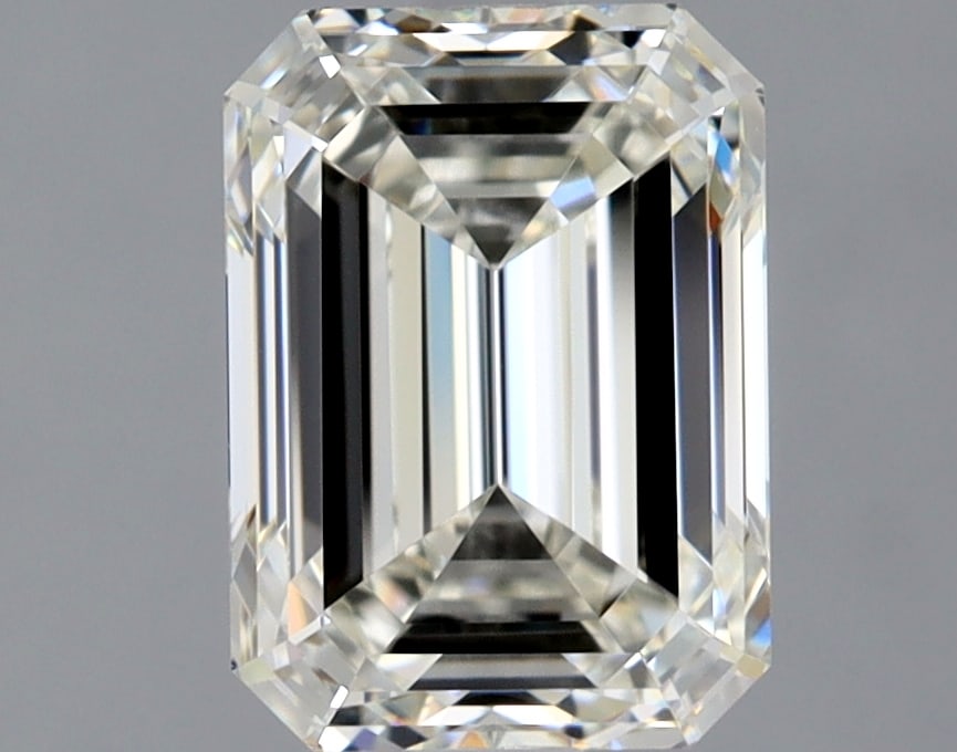Loose Diamond - EMERALD 1.92ct J IF: Loose Diamond - EMERALD 1.92ct J IF Source: Natural Mined Diamond Shape: EMERALD Carats: 1.92 Color: J Clarity: IF Certification: GIA Condition: Pre-Owned PLEASE NOTE: Framed, Large, or heavy items do