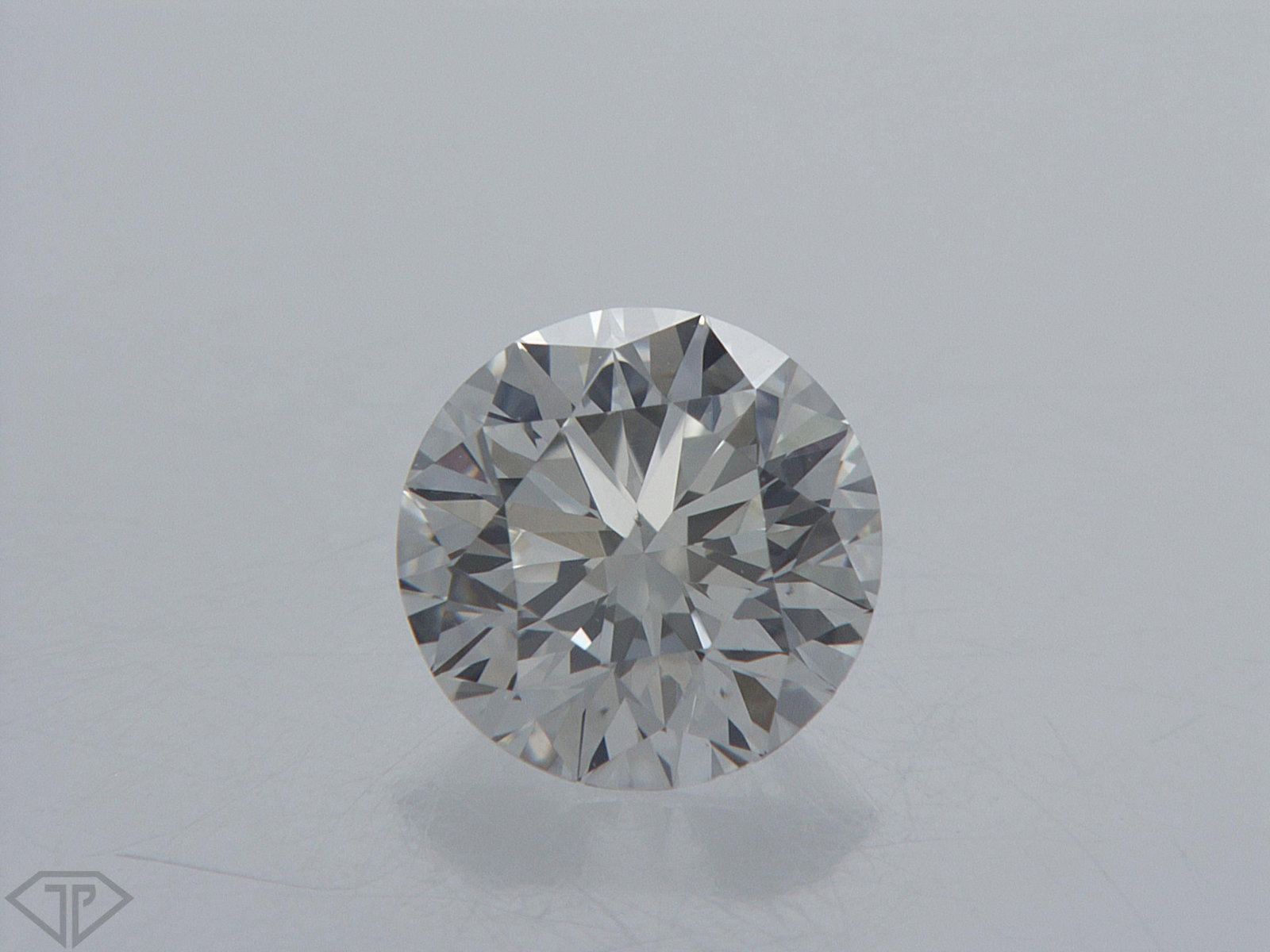 Loose Diamond - ROUND 0.71ct J VS2: Loose Diamond - ROUND 0.71ct J VS2 Source: Natural Shape: ROUND Carats: 0.71 Color: J Clarity: VS2 Certification: GIA Video: