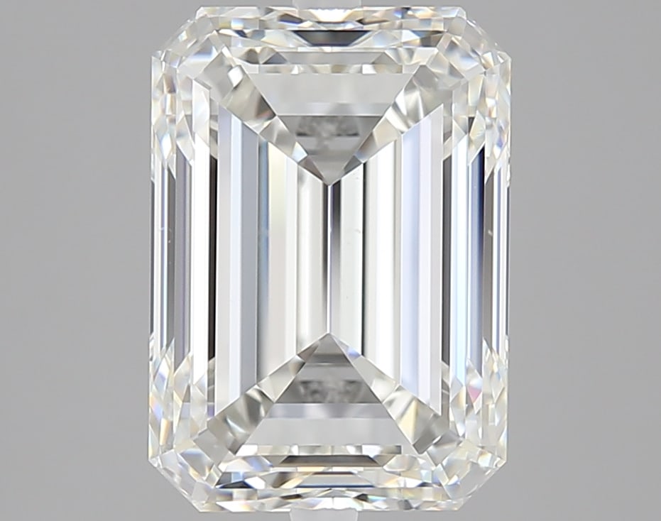 Loose Diamond - EMERALD 3.8ct H VS2: Loose Diamond - EMERALD 3.8ct H VS2 Source: Natural Mined Diamond Shape: EMERALD Carats: 3.8 Color: H Clarity: VS2 Certification: GIA Condition: Pre-Owned PLEASE NOTE: Framed, Large, or heavy items do