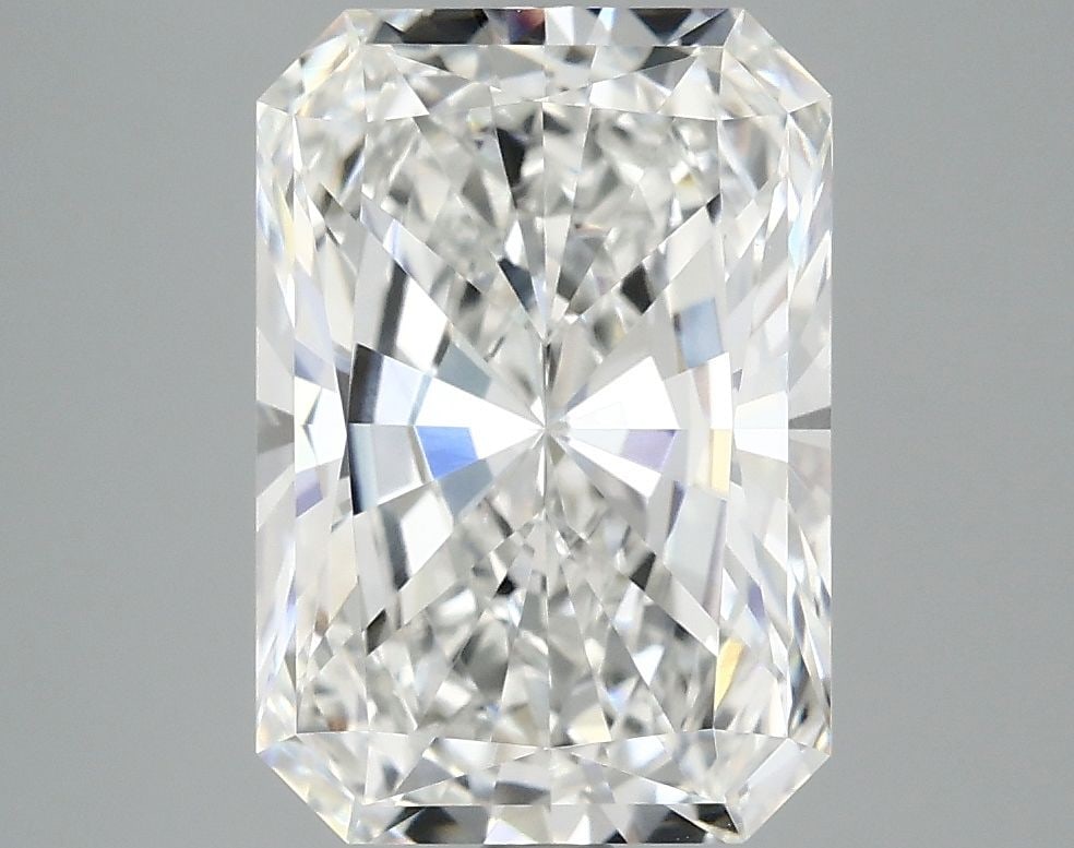 Loose Diamond - RADIANT 3.78ct E VVS2: Loose Diamond - RADIANT 3.78ct E VVS2 Source: This is a real non-mined Diamond that has been grown in a lab Shape: RADIANT Carats: 3.78 Color: E Clarity: VVS2 Certification: IGI Video: