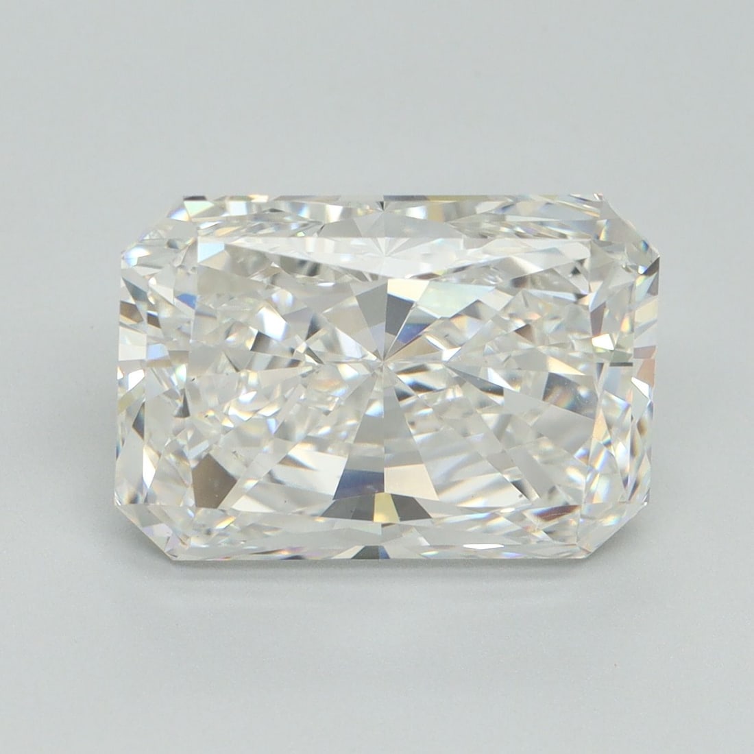 Loose Diamond - RADIANT 7.16ct E VS1: Loose Diamond - RADIANT 7.16ct E VS1 Source: This is a real non-mined Diamond that has been grown in a lab Shape: RADIANT Carats: 7.16 Color: E Clarity: VS1 Certification: IGI Video:
