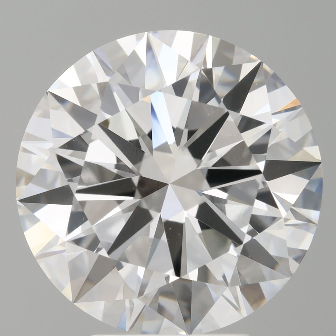 Loose Diamond - ROUND 5.5ct E VVS2: Loose Diamond - ROUND 5.5ct E VVS2 Source: This is a real non-mined Diamond that has been grown in a lab Shape: ROUND Carats: 5.5 Color: E Clarity: VVS2 Certification: IGI Video: