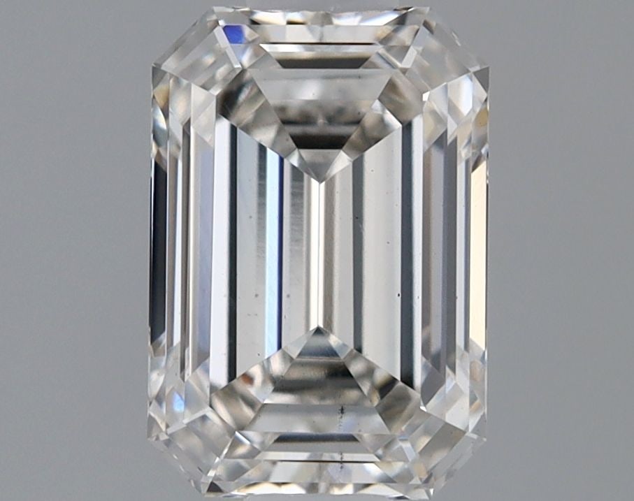 Loose Diamond - EMERALD 0.9ct H VS2: Loose Diamond - EMERALD 0.9ct H VS2 Source: This is a real non-mined Diamond that has been grown in a lab Shape: EMERALD Carats: 0.9 Color: H Clarity: VS2 Certification: IGI Video: