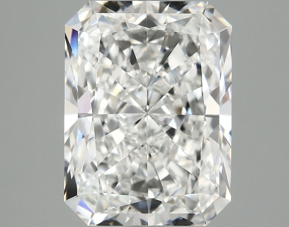 Loose Diamond - RADIANT 2.55ct E VVS2: Loose Diamond - RADIANT 2.55ct E VVS2 Source: This is a real non-mined Diamond that has been grown in a lab Shape: RADIANT Carats: 2.55 Color: E Clarity: VVS2 Certification: IGI Video:
