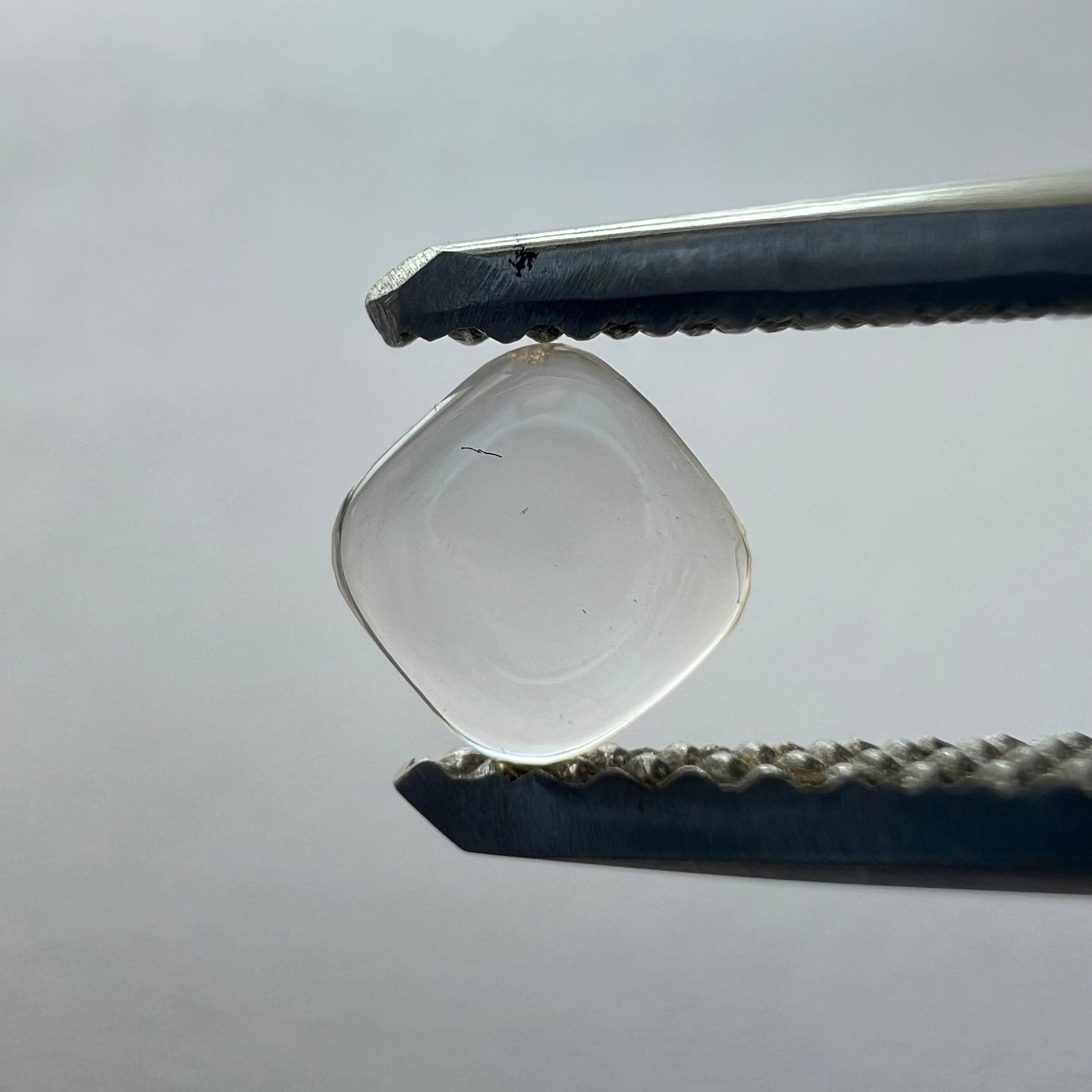 Loose Diamond - CUSHION BRILLIANT 0.29ct I VVS2: Loose Diamond - CUSHION BRILLIANT 0.29ct I VVS2 Source: This is a real non-mined Diamond that has been grown in a lab Shape: CUSHION BRILLIANT Carats: 0.29 Color: I Clarity: VVS2 Certification: NONE P