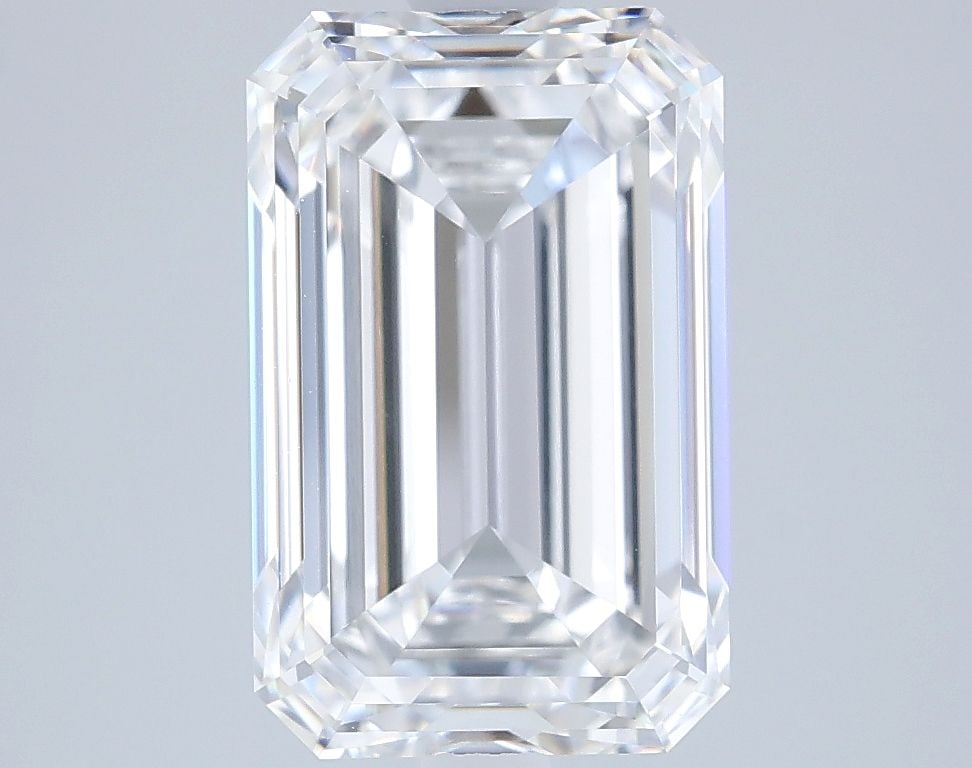 Loose Diamond - EMERALD 4.53ct D VVS2: Loose Diamond - EMERALD 4.53ct D VVS2 Source: This is a real non-mined Diamond that has been grown in a lab Shape: EMERALD Carats: 4.53 Color: D Clarity: VVS2 Certification: IGI Video: