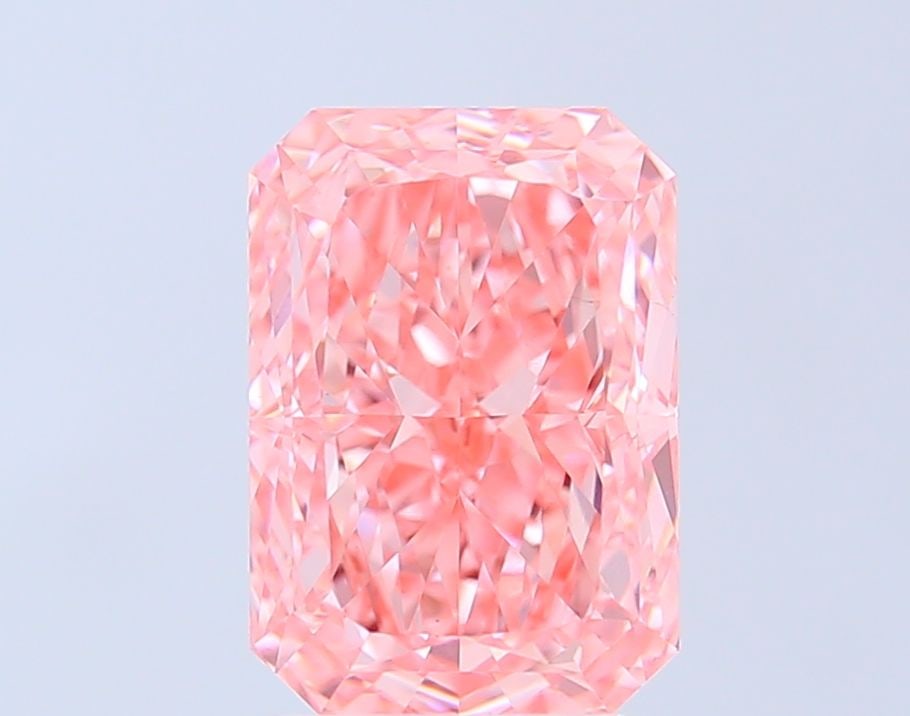 Loose Diamond - RADIANT 4.5ct Fancy Vivid Pink VS1: Loose Diamond - RADIANT 4.5ct Fancy Vivid Pink VS1 Source: This is a real non-mined Diamond that has been grown in a lab Shape: RADIANT Carats: 4.5 Color: Fancy Vivid Pink Certification: IGI Video:
