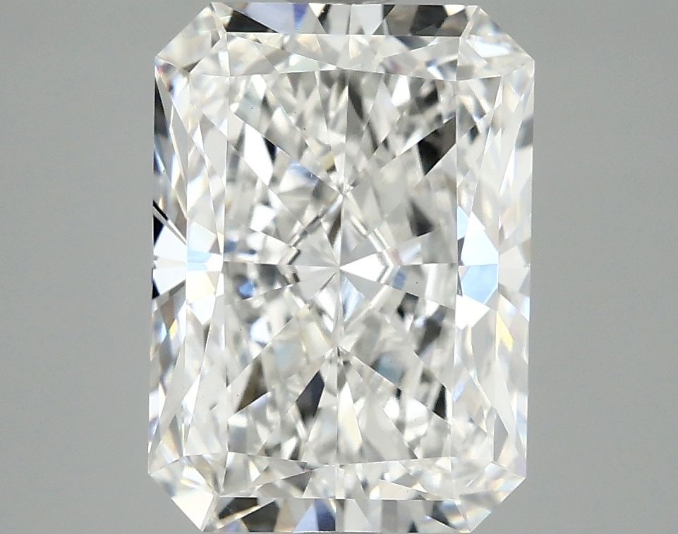 Loose Diamond - RADIANT 3.89ct E VS1: Loose Diamond - RADIANT 3.89ct E VS1 Source: This is a real non-mined Diamond that has been grown in a lab Shape: RADIANT Carats: 3.89 Color: E Clarity: VS1 Certification: IGI Video: Video Link