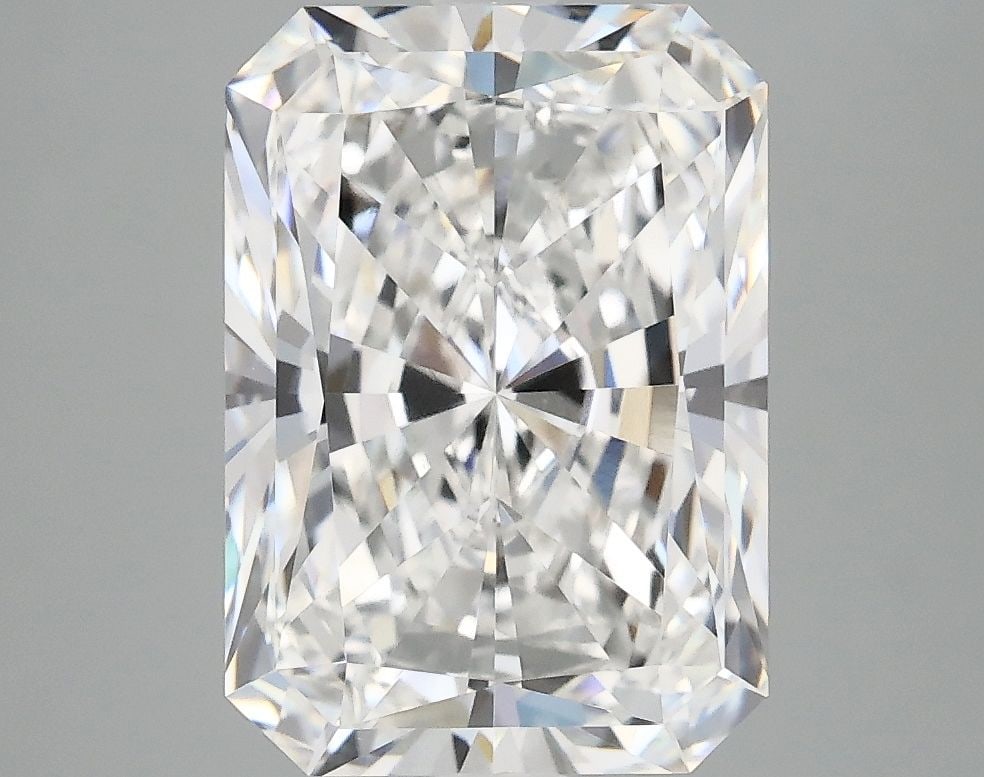 Loose Diamond - RADIANT 4.19ct D VVS2: Loose Diamond - RADIANT 4.19ct D VVS2 Source: This is a real non-mined Diamond that has been grown in a lab Shape: RADIANT Carats: 4.19 Color: D Clarity: VVS2 Certification: IGI Video: