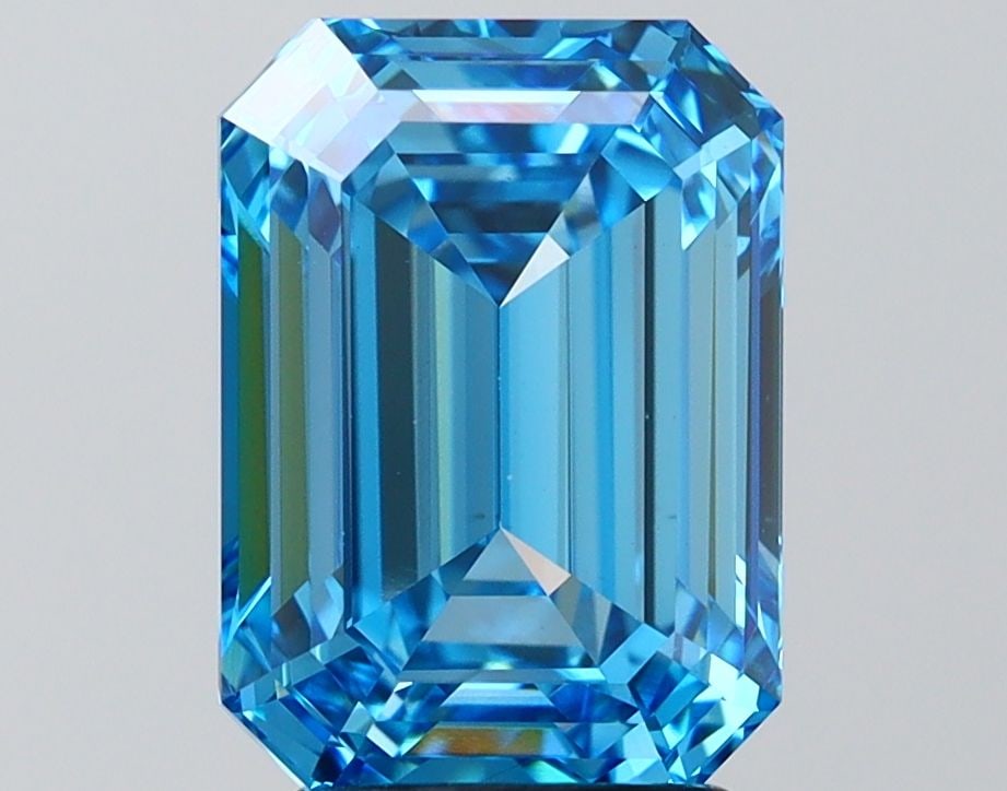 Loose Diamond - EMERALD 4.04ct Fancy Vivid Blue VS1: Loose Diamond - EMERALD 4.04ct Fancy Vivid Blue VS1 Source: This is a real non-mined Diamond that has been grown in a lab Shape: EMERALD Carats: 4.04 Color: Fancy Vivid Blue Certification: IGI Video: