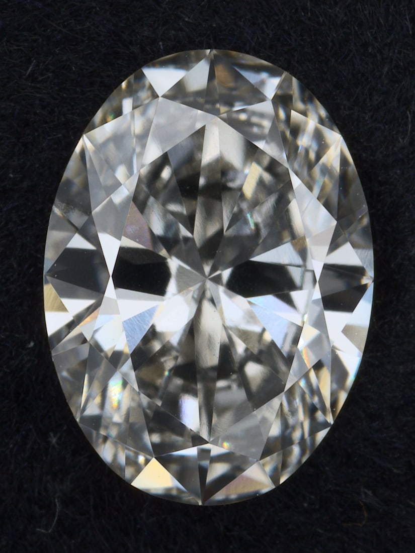 Loose Diamond - OVAL 1.01ct K VS1: Loose Diamond - OVAL 1.01ct K VS1 Source: This is a real non-mined Diamond that has been grown in a lab Shape: OVAL Carats: 1.01 Color: K Clarity: VS1 Certification: IGI Video:
