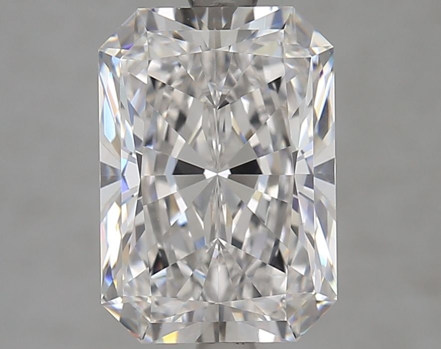 Loose Diamond - RADIANT 3.78ct E VS1: Loose Diamond - RADIANT 3.78ct E VS1 Source: This is a real non-mined Diamond that has been grown in a lab Shape: RADIANT Carats: 3.78 Color: E Clarity: VS1 Certification: GIA Video:
