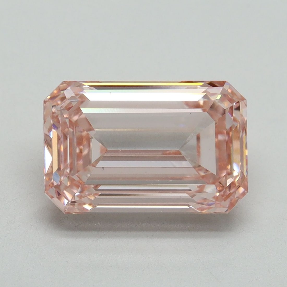 Loose Diamond - EMERALD 5.14ct Fancy Intense Pink VS1: Loose Diamond - EMERALD 5.14ct Fancy Intense Pink VS1 Source: This is a real non-mined Diamond that has been grown in a lab Shape: EMERALD Carats: 5.14 Color: Fancy Intense Pink Certification: IGI Vid