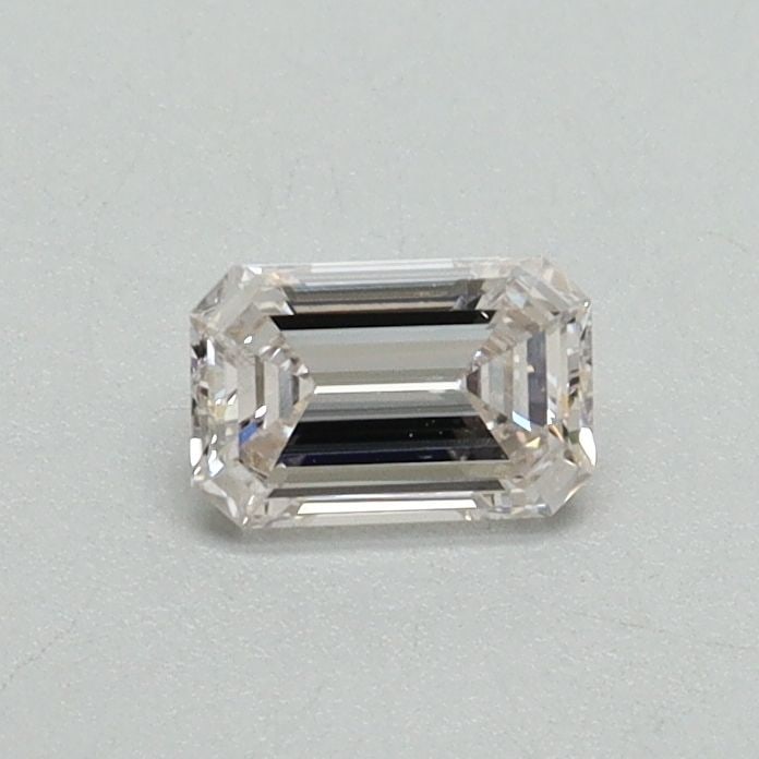 Loose Diamond - EMERALD 0.31ct H VS1: Loose Diamond - EMERALD 0.31ct H VS1 Source: This is a real non-mined Diamond that has been grown in a lab Shape: EMERALD Carats: 0.31 Color: H Clarity: VS1 Certification: IGI Video:
