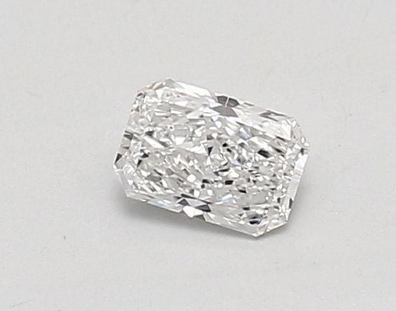 Loose Diamond - RADIANT 0.39ct D VVS2: Loose Diamond - RADIANT 0.39ct D VVS2 Source: This is a real non-mined Diamond that has been grown in a lab Shape: RADIANT Carats: 0.39 Color: D Clarity: VVS2 Certification: IGI Video: