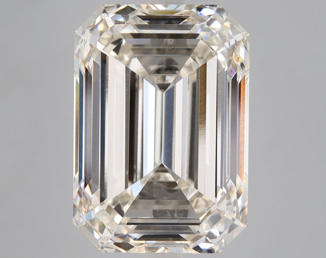 Loose Diamond - EMERALD 11.07ct K VS1: Loose Diamond - EMERALD 11.07ct K VS1 Source: This is a real non-mined Diamond that has been grown in a lab Shape: EMERALD Carats: 11.07 Color: K Clarity: VS1 Certification: IGI Video: