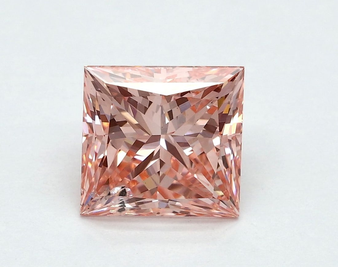 Loose Diamond - PRINCESS 1.52ct Fancy Vivid Pink SI1: Loose Diamond - PRINCESS 1.52ct Fancy Vivid Pink SI1 Source: This is a real non-mined Diamond that has been grown in a lab Shape: PRINCESS Carats: 1.52 Color: Fancy Vivid Pink Certification: IGI Video