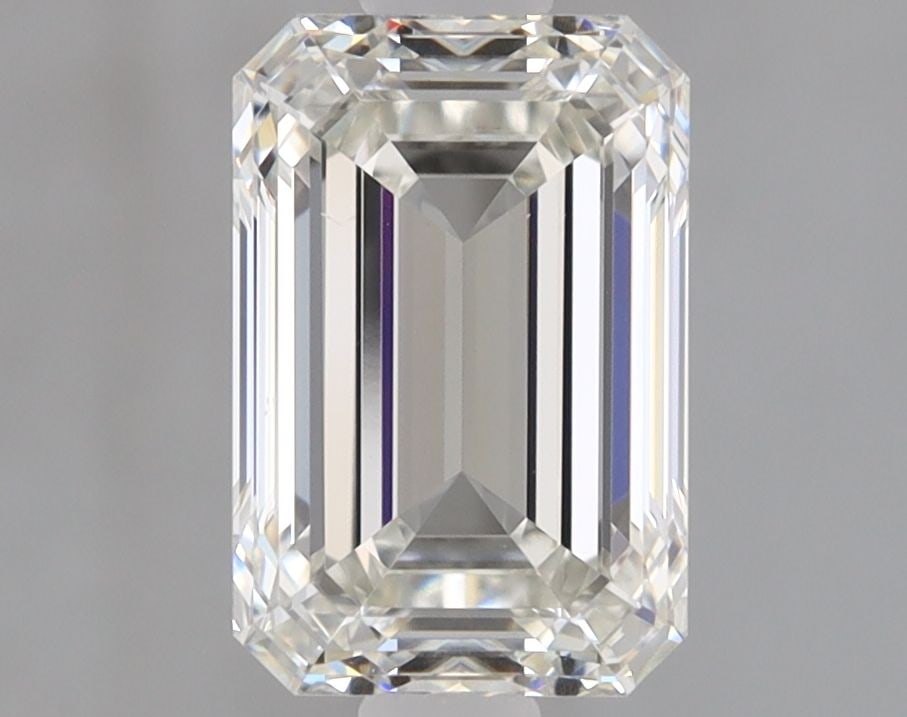 Loose Diamond - EMERALD 1.52ct G VS2: Loose Diamond - EMERALD 1.52ct G VS2 Source: This is a real non-mined Diamond that has been grown in a lab Shape: EMERALD Carats: 1.52 Color: G Clarity: VS2 Certification: IGI Video: