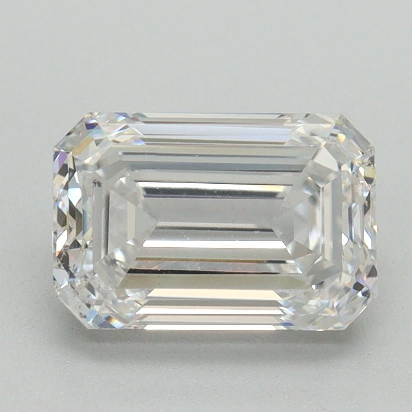 Loose Diamond - EMERALD 2.03ct E VS2: Loose Diamond - EMERALD 2.03ct E VS2 Source: This is a real non-mined Diamond that has been grown in a lab Shape: EMERALD Carats: 2.03 Color: E Clarity: VS2 Certification: NONE Video: