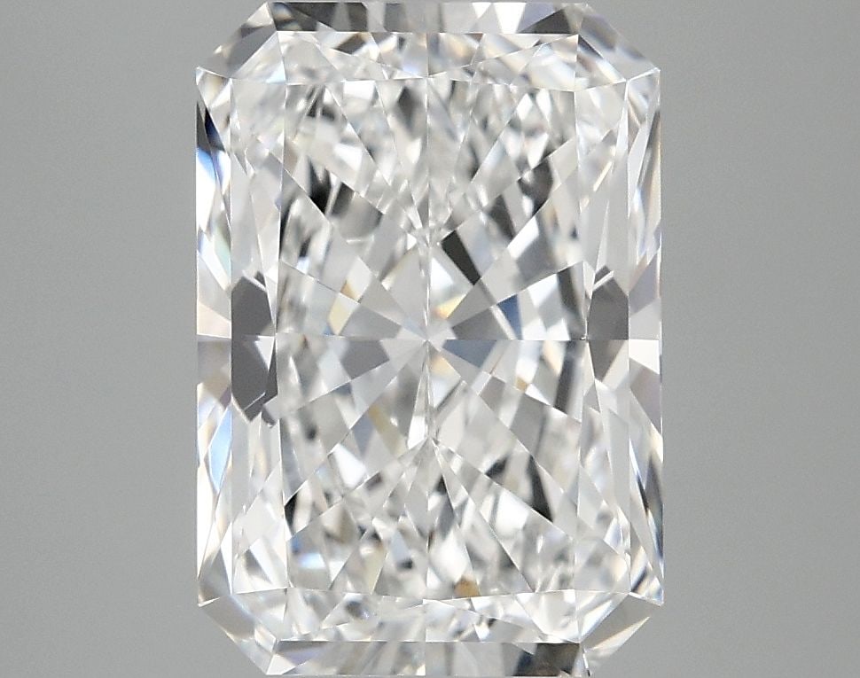 Loose Diamond - RADIANT 3.87ct E VS1: Loose Diamond - RADIANT 3.87ct E VS1 Source: This is a real non-mined Diamond that has been grown in a lab Shape: RADIANT Carats: 3.87 Color: E Clarity: VS1 Certification: IGI PLEASE NOTE: Framed,