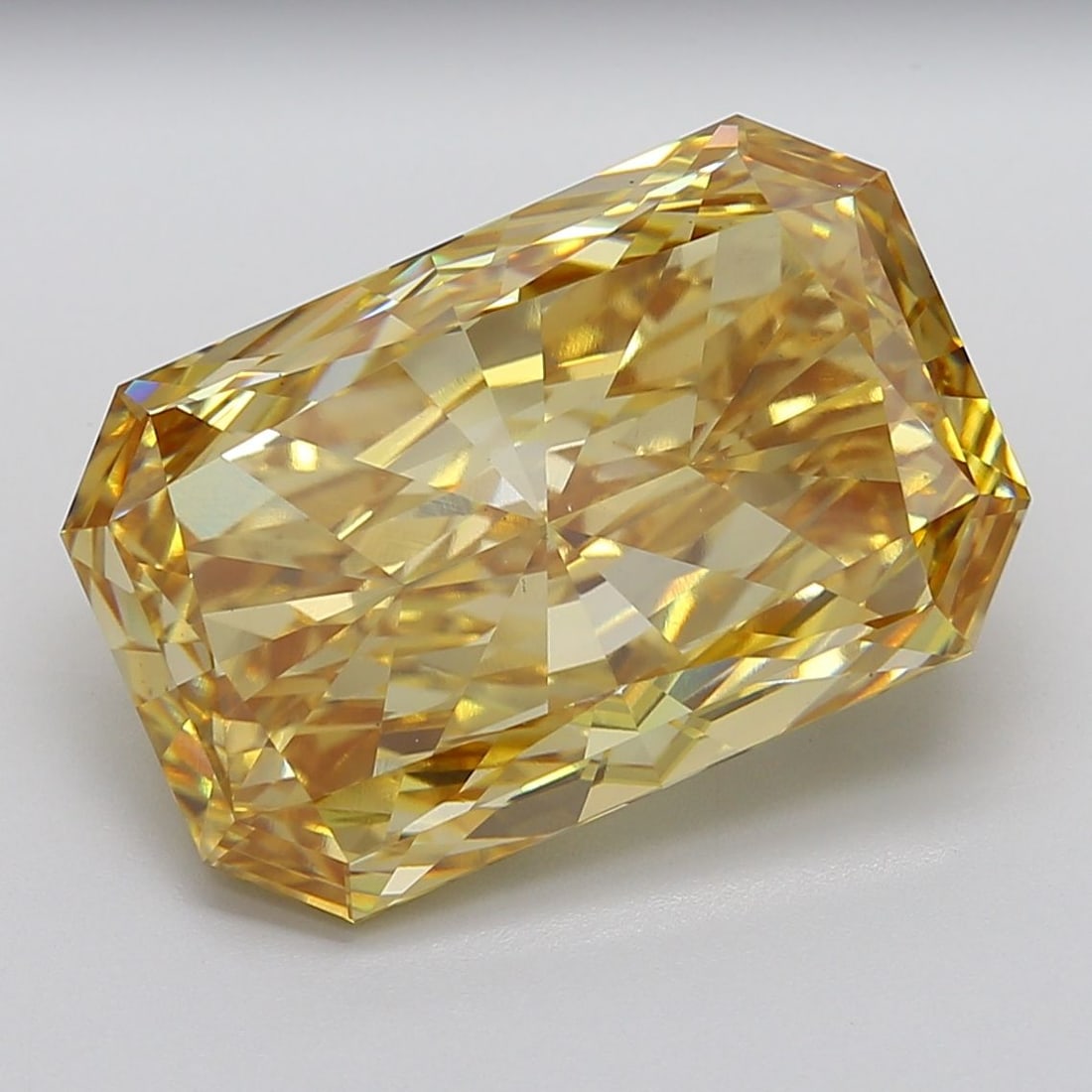 Loose Diamond - RADIANT 20.04ct Fancy Intense Yellow VS1: Loose Diamond - RADIANT 20.04ct Fancy Intense Yellow VS1 Source: This is a real non-mined Diamond that has been grown in a lab Shape: RADIANT Carats: 20.04 Color: Fancy Intense Yellow Certification: I