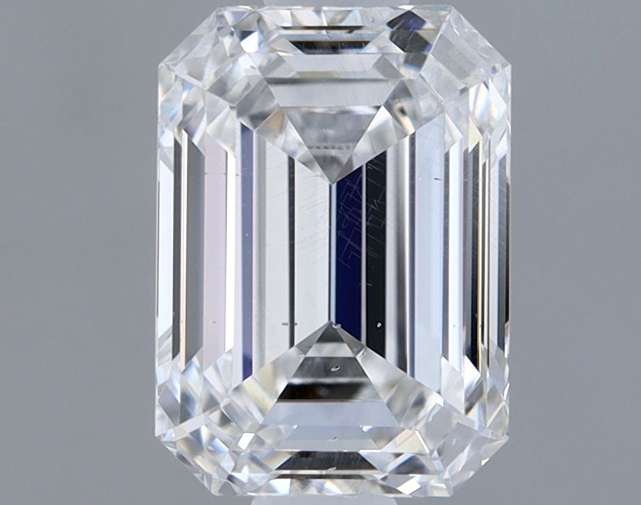 Loose Diamond - EMERALD 1.01ct E SI1: Loose Diamond - EMERALD 1.01ct E SI1 Source: This is a real non-mined Diamond that has been grown in a lab Shape: EMERALD Carats: 1.01 Color: E Clarity: SI1 Certification: IGI Video: