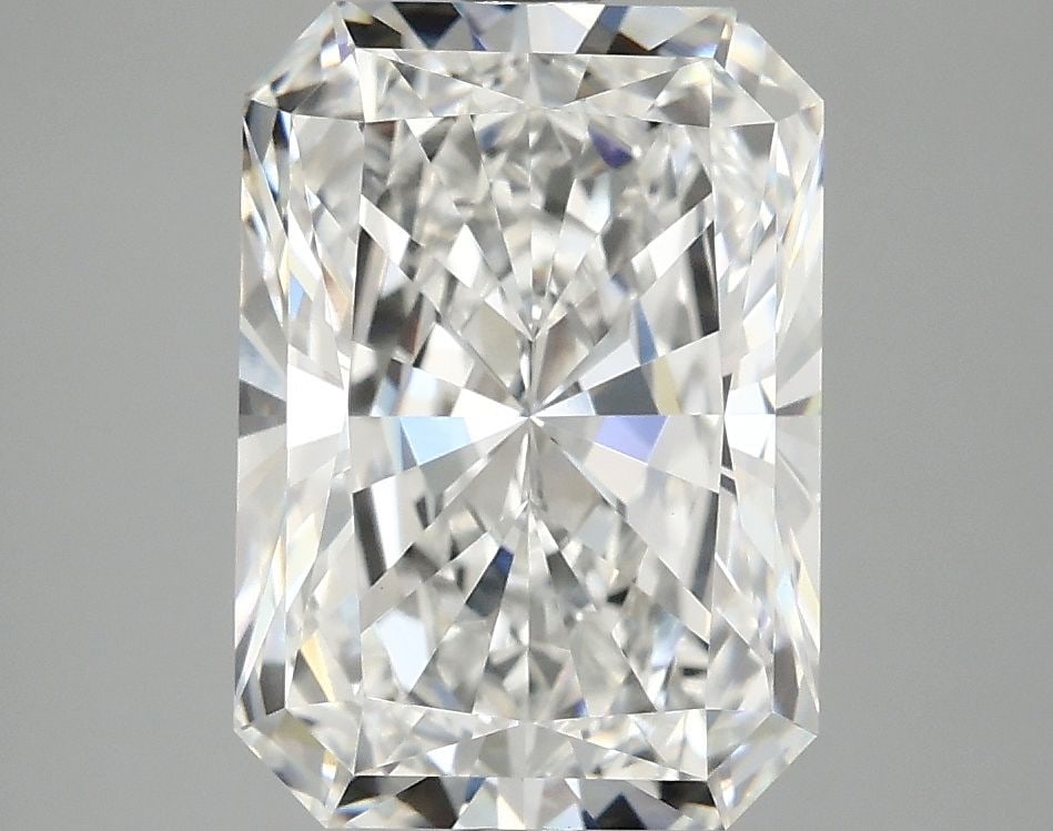 Loose Diamond - RADIANT 3.92ct E VVS2: Loose Diamond - RADIANT 3.92ct E VVS2 Source: This is a real non-mined Diamond that has been grown in a lab Shape: RADIANT Carats: 3.92 Color: E Clarity: VVS2 Certification: IGI Video: Video Link