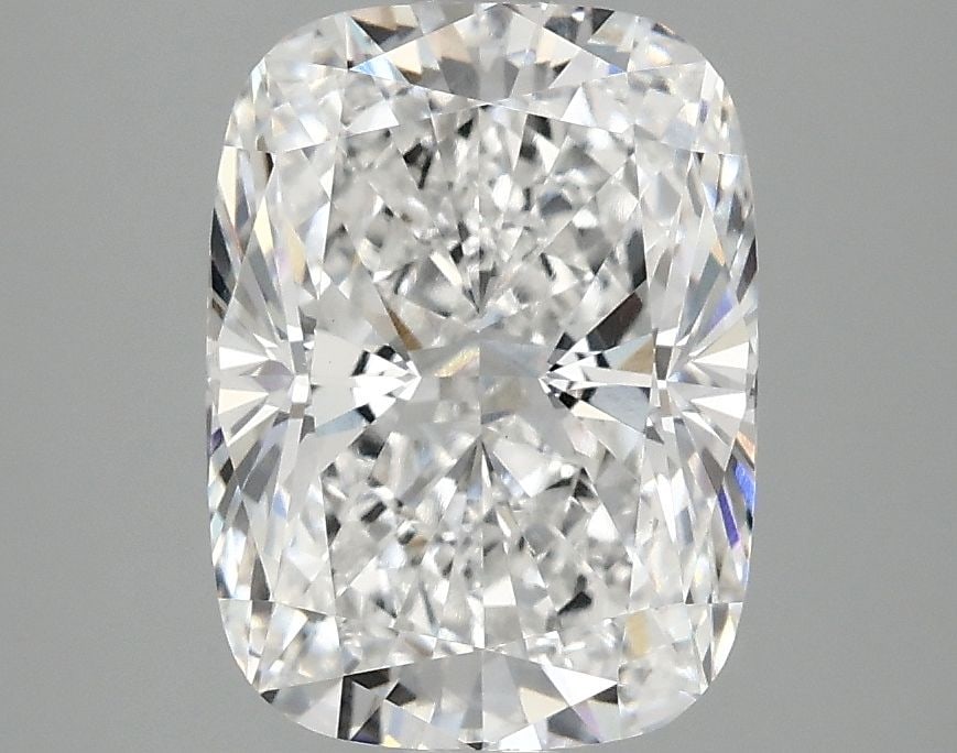Loose Diamond - CUSHION MODIFIED 3.06ct E VVS2: Loose Diamond - CUSHION MODIFIED 3.06ct E VVS2 Source: This is a real non-mined Diamond that has been grown in a lab Shape: CUSHION MODIFIED Carats: 3.06 Color: E Clarity: VVS2 Certification: IGI Vide
